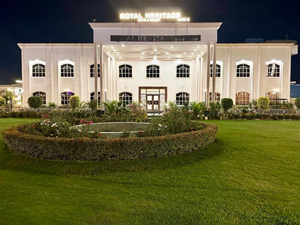 Royal Heritage Hotel & Resort Ayodhya Exteriör bild