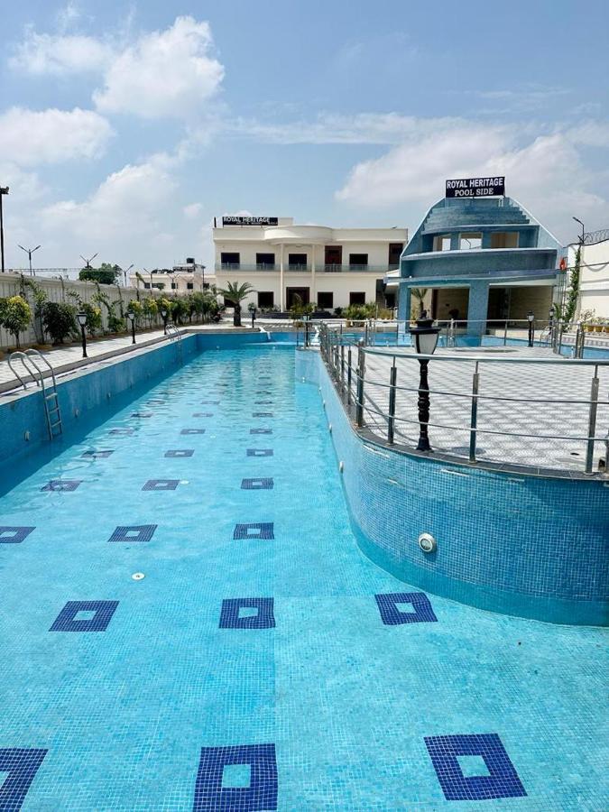 Royal Heritage Hotel & Resort Ayodhya Exteriör bild