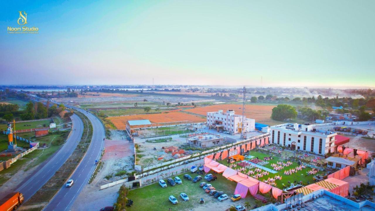 Royal Heritage Hotel & Resort Ayodhya Exteriör bild